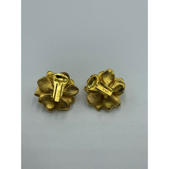 KJL Gold Tone Dogwood Blossom Clip On Earrings - K - Picture 3 of 6